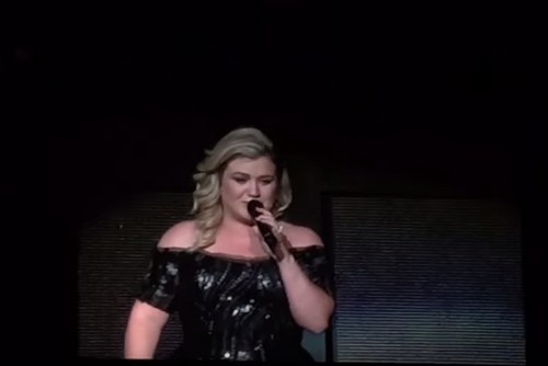 Kelly Clarkson Pregnant with Baby Number Two: Announces Second Child Pregnancy with Brandon Blackstock During Concert