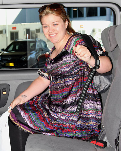 Kelly Clarkson Endorses Republican Presidential Candidate Ron Paul
