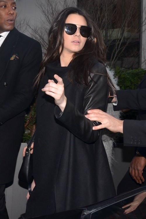 Kim Kardashian Jealous Of Kendall Jenner’s Modeling Career – Plans To Sabotage It? (PHOTOS)