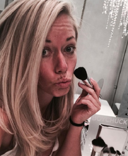 Kendra Wilkinson Spotted At Male Strip Club In Las Vegas