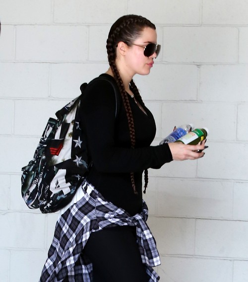 Khloe Kardashian Dating Wiz Khalifa, Still Hasn’t Finalized Divorce From Lamar Odom