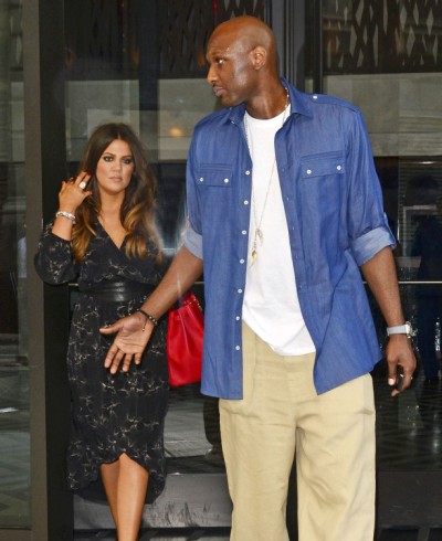 Suspicious Khloe Kardashian Spying On Lamar Odom