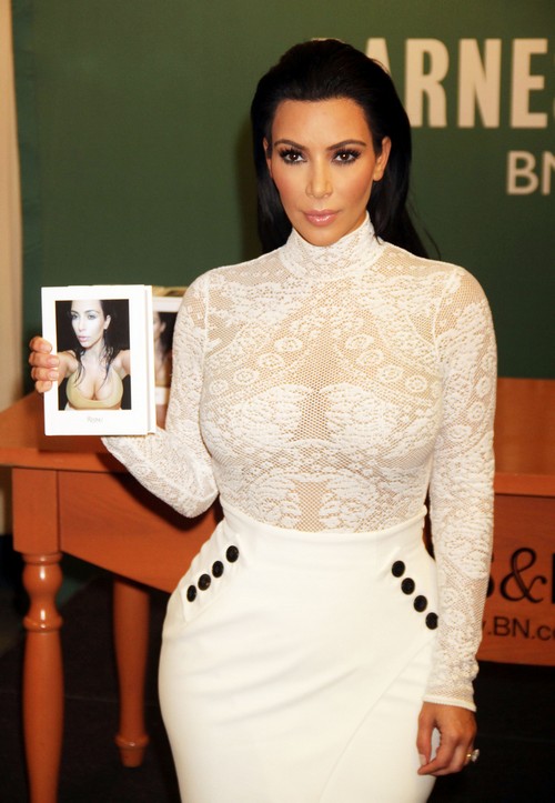 Kim Kardashian Divorce: Kanye West Hiring Surrogate Because Kimye Can’t Get Pregnant?