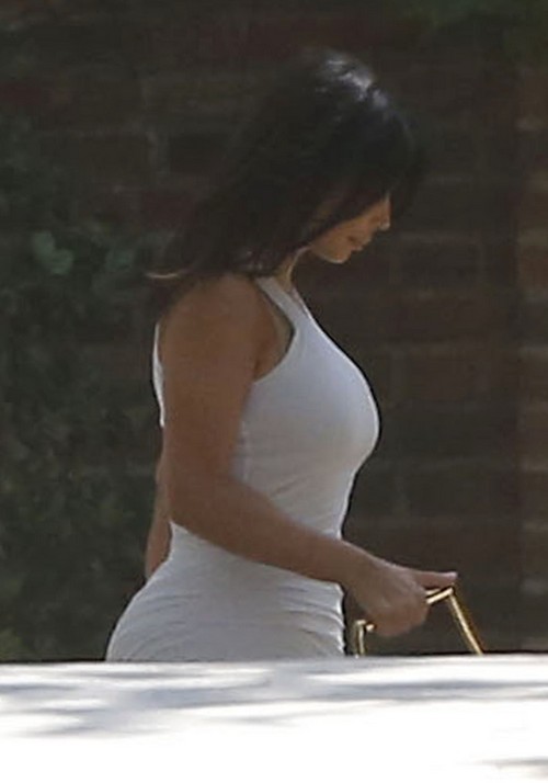 Kim Kardashian Divorce Option: Kanye West Abandons Kim Physically and Emotionally – Now Kim Knows How North West Feels?