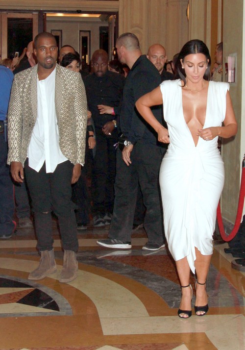 Khloe Kardashian Fighting With Kim Kardashian: Las Vegas Birthday Party Snub (PHOTOS)