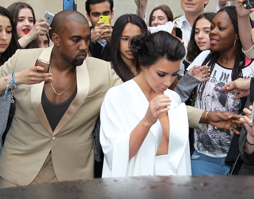 Jay-Z Ridicules Kim Kardashian and Kanye West Wedding: ‘Circus Goes To Paris’ (PHOTOS)