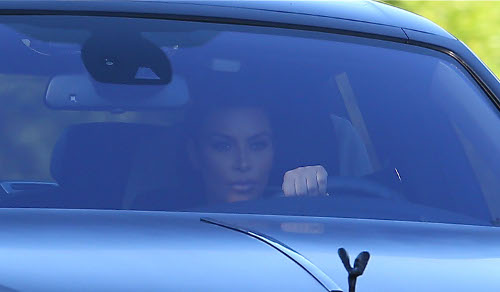 Kim Kardashian Blasts Paparazzi For Threatening Her Life and Her Baby’s Life!