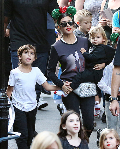 Kourtney Kardashian, Scott Disick Spotted With Sons In Disneyland: Kourtney Puts Scott On Probation, Rekindles Romance? (PHOTOS)