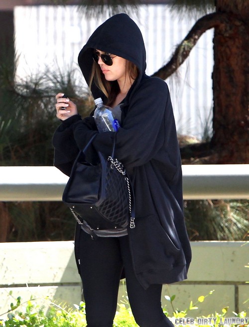 Kris Jenner Blames Khloe Kardashian For Failing Kardashian Empire and Bad Ratings on KUWTK (VIDEO)