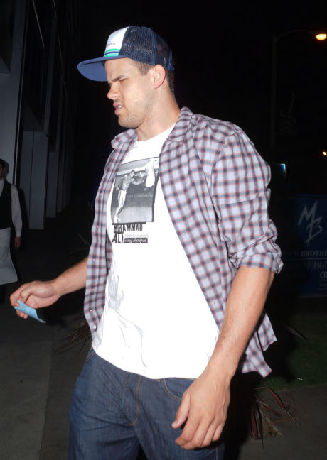 Kim Kardashian Will Not Give Kris Humphries His 2 Million-Dollar Engagement Ring Back!