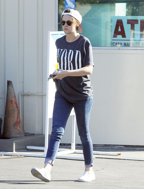 Kristen Stewart Terrifies FKA Twigs: Flies To Robert Pattinson in Toronto So KStew Can’t Sink Her Claws Back Into RPatz – Update