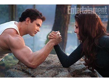 ‘Twilight’ Star Kristen Stewart Dominates Kellan Lutz In A Sexy Supernatural Arm Wrestle! (Photo)