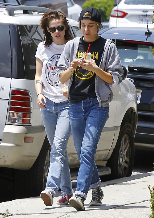 Kristen Stewart Dating Alicia Cargile Officially: K-Stew’s Mother Confirms Daughter’s Bisexuality In Heartwarming Interview