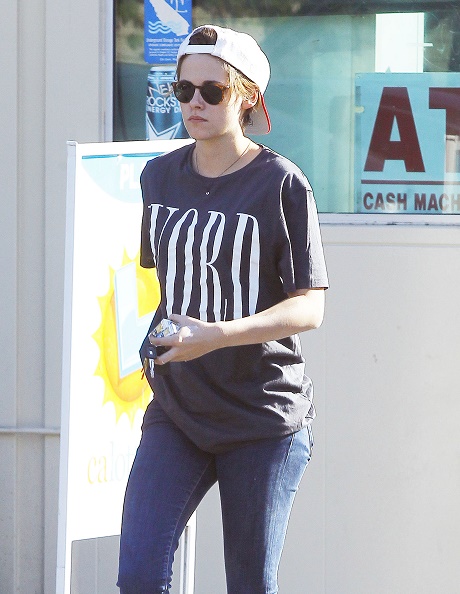 Kristen Stewart Loves Robert Pattinson But Hates Media Exposure: Avoiding FKA Twigs and RPatz?