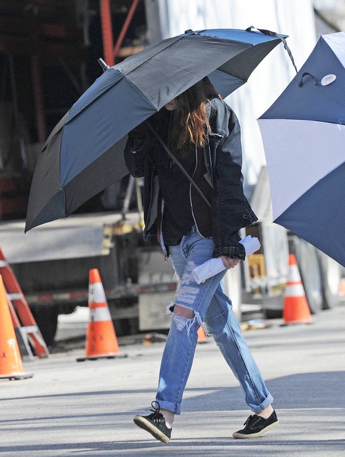 Robert Pattinson Encourages Kristen Stewart To Sign Nike Shoe Endorsement Deal