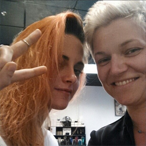 Kristen Stewart Dyes Hair Orange – Desperate For Robert Pattinson’s Attention (PHOTO)