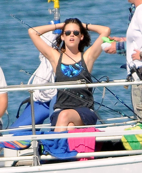 Robert Pattinson Goes Back To Kristen Stewart So Riley Keough Runs Back To Ex-boyfriend Alex Pettyfer?