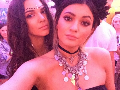 Kylie Jenner Alleged Drugs and Booze Issues – Behaving Like Lindsay Lohan as a Teen Say Friends