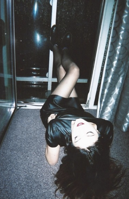 Kylie Jenner’s Provocative Instagram Pic and Cryptic Monogamy Statement Raises Eyebrows (PHOTO)