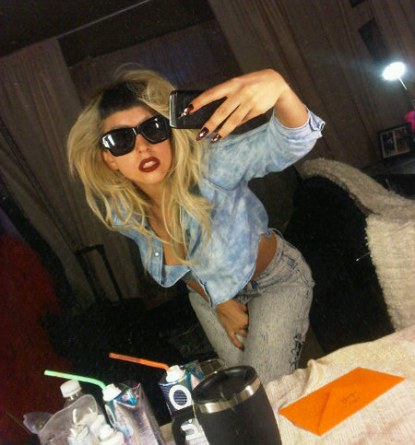Lady Gaga Shows Off New Hairstyle – Photo
