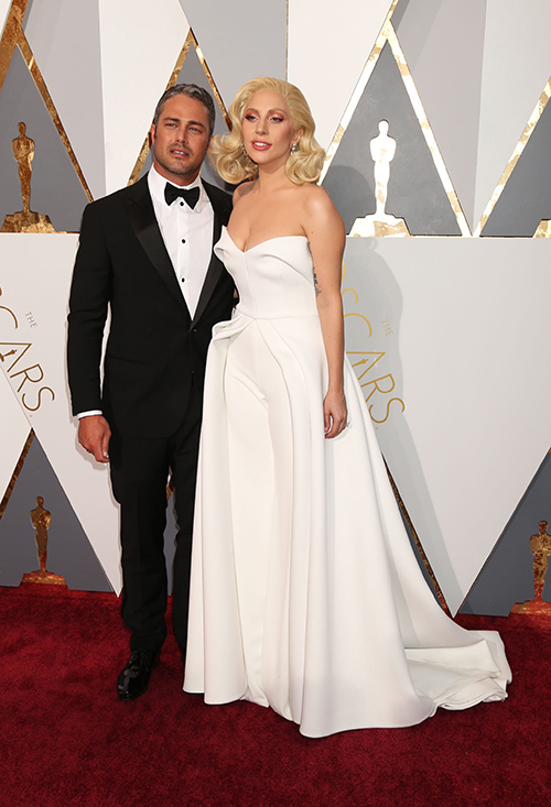 Lady Gaga, Taylor Kinney Married In Secret Wedding – Spotted Wearing Matching Wedding Bands?