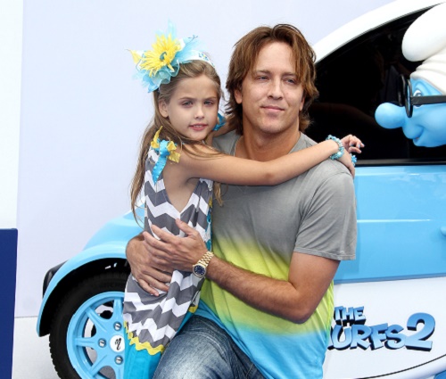 Larry Birkhead Pushes Dannielynn In The Spotlight – Anna Nicole Smith Sad Legacy Exploited?