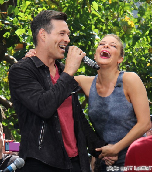 Leann Rimes Spoils Threesome With Her Tour Manager And Former Hollywood Publicist Jonathan Jaxson – CDL Exclusive