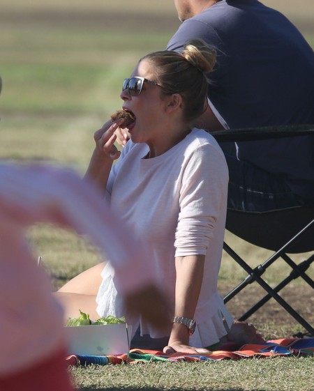 LeAnn Rimes Fakes Pregnancy To Keep Eddie Cibrian – Report