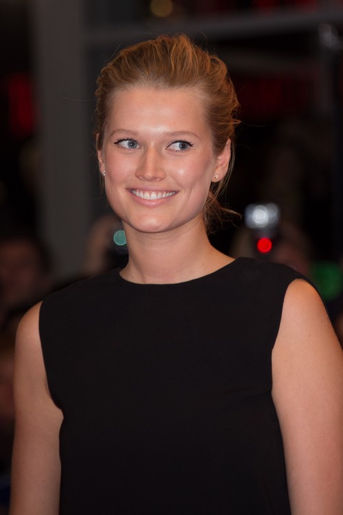 Leonardo DiCaprio and Toni Garrn Move In Together in NYC