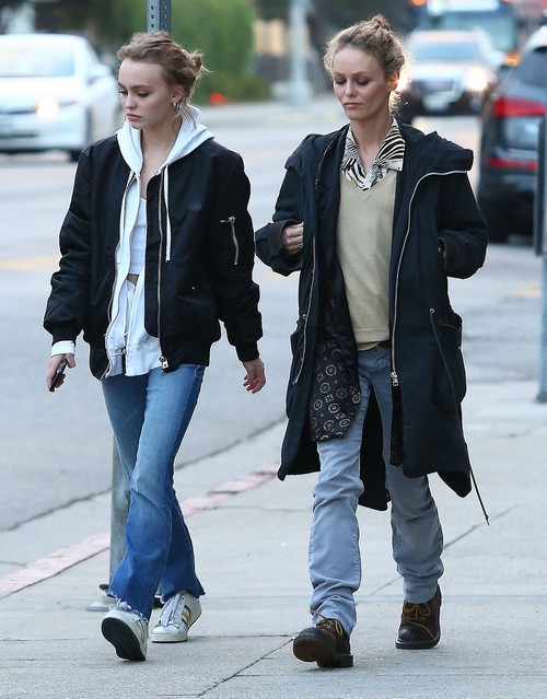 Vanessa Paradis and Lily-Rose Depp Bond Over Disgust With Amber Heard – Johnny Depp’s Wife
