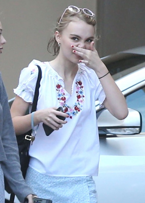 Johnny Depp’s Daughter Lily-Rose Depp Says She’s Bisexual: Involved with Amber Heard’s Girlfriend iO Tillett-Wright