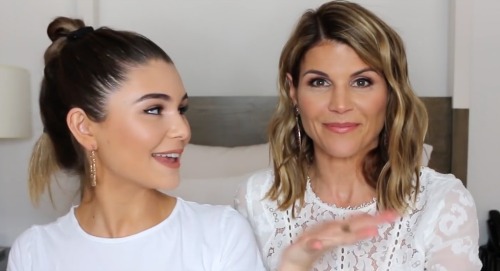 Lori Loughlin’s Daughter, Olivia Jade Giannulli Partied On Yacht During Mother’s Arrest, Loses Sponsors