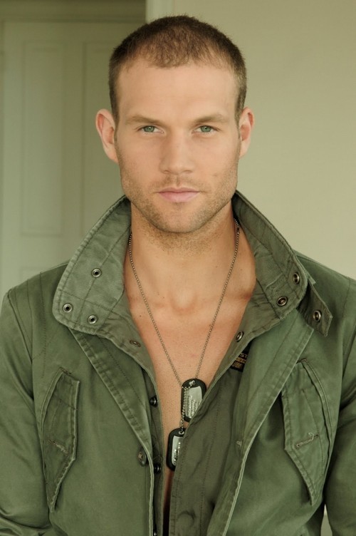 Days of Our Lives Spoilers: Clint Arrives in Salem – Lucas Kerr Plays Kristen’s Muscle and Theresa’s Love Interest