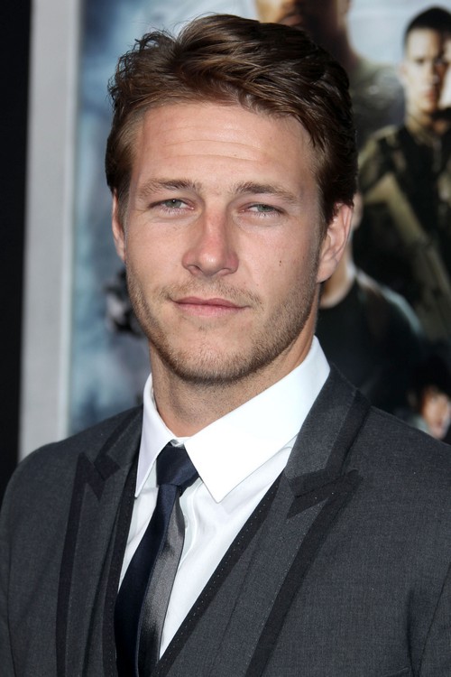 Selena Gomez Ex-Boyfriend Luke Bracey Tops Fifty Shades Of Grey Movie List For Christian Grey