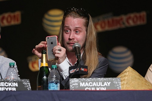 Macaulay Culkin Dating Brenda Song – Brenda Using Macaulay For Fame?