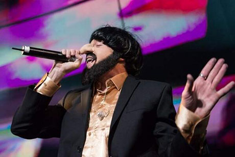 Macklemore’s Anti-Semitic Offensive Jewish Caricature Costume With Racist Nazi Overtones – Denies He Did Anything Wrong!