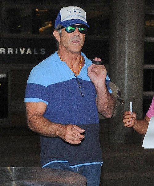 Mel Gibson Dating Secret New Girlfriend Rosalind Ross – She Is 35 Years Younger Than Him!