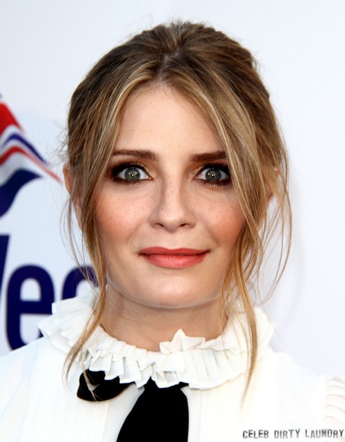 Robert Pattinson and Mischa Barton Are Having Sex and Dating – Couple Confirmed!