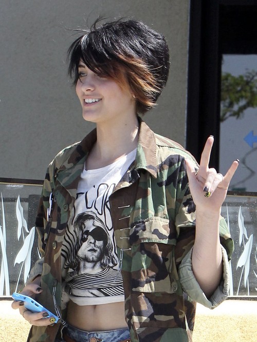 Paris Jackson Pregnant, Engaged To Mystery Boyfriend Rumors – Baby Bump Evidence or Was Story Complete Fabrication?