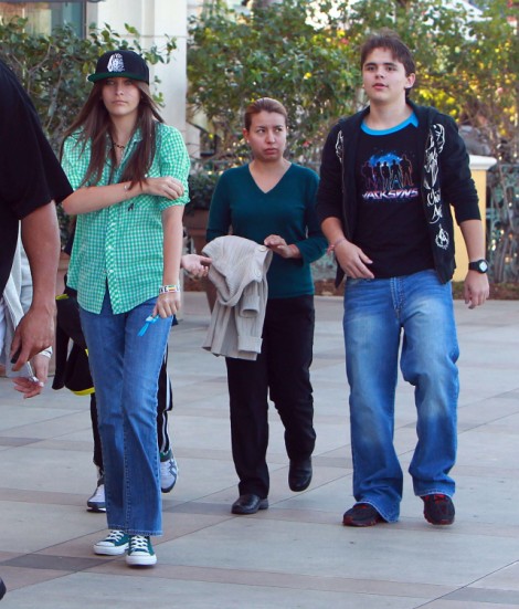 Paris Jackson Tried To Kill Herself After Finding Out She And Brother Don’t Share The Same Father