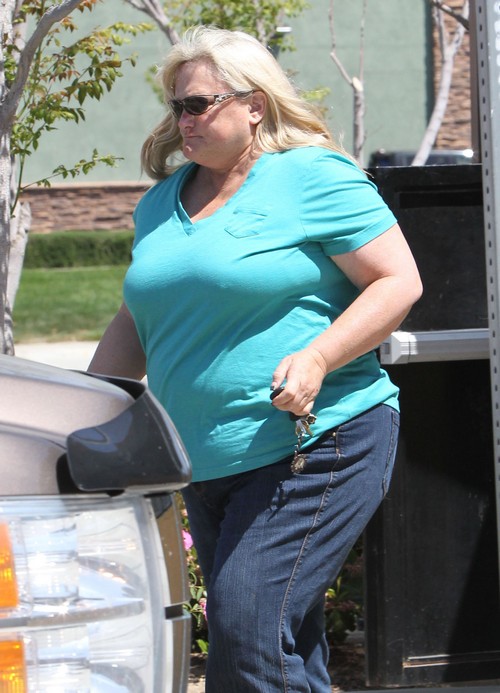 Paris Jackson Tries To Save Mother Debbie Rowe –  Fears Her Life Is At Risk!