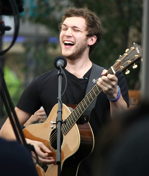 American Idol Winner Phillip Phillips: Where Is He Now? (Video)