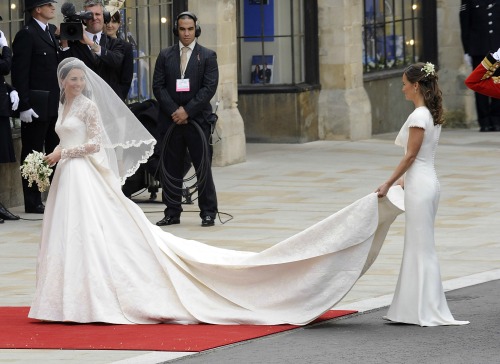 Kate Middleton Solo Trip To Luxembourg: No Time To Help Sister Pippa Middleton Before Wedding?