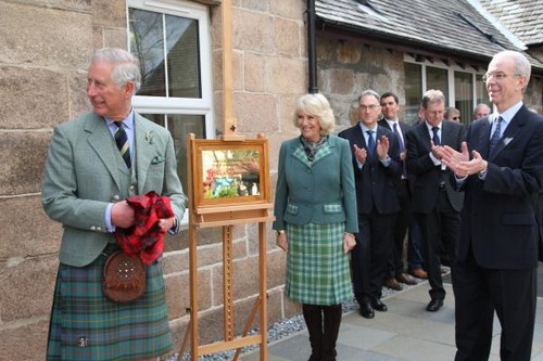 Prince Charles Heads To Scotland: Avoids Kate Middleton Baby Birth, Hates Being Around Carole and Pippa Middleton?