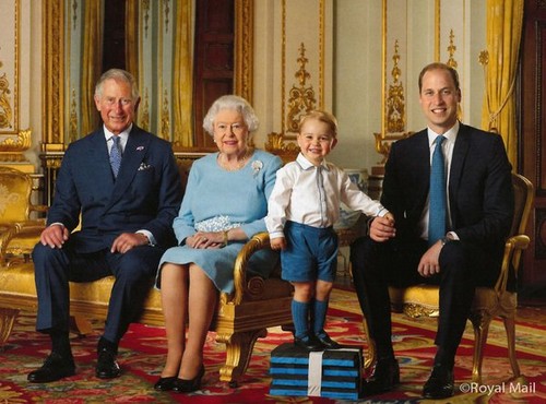 Prince George Huge Happy Grin: Poses With Prince William, Prince Charles and Great Granny Queen Elizabeth