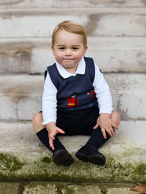 Kate Middleton Ignoring Royal Protocol, Bonding With Prince George: Queen Elizabeth and Camilla Parker-Bowles Furious!