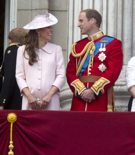 Kate Middleton’s Baby Boy Is Born! Royal Baby Weighs In At 8 Lbs 6 Oz