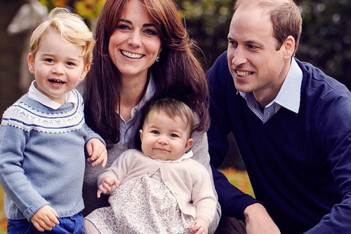 Kate Middleton Perfect Christmas: Princess Charlotte Photoshopped Into Royal Family Holiday Photo?