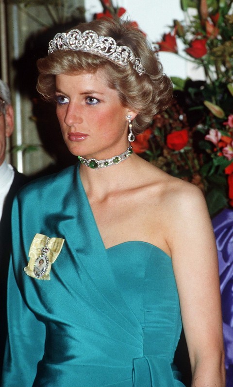Kate Middleton and Prince William Disgusted: New Book Claims Princess Diana is Alive and Well