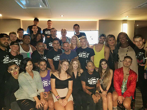 Demi Lovato, Nick Jonas Extend VIP Concert Treatment To Orlando’s Pulse Nightclub Staff – Tribute For Victims (PHOTOS)